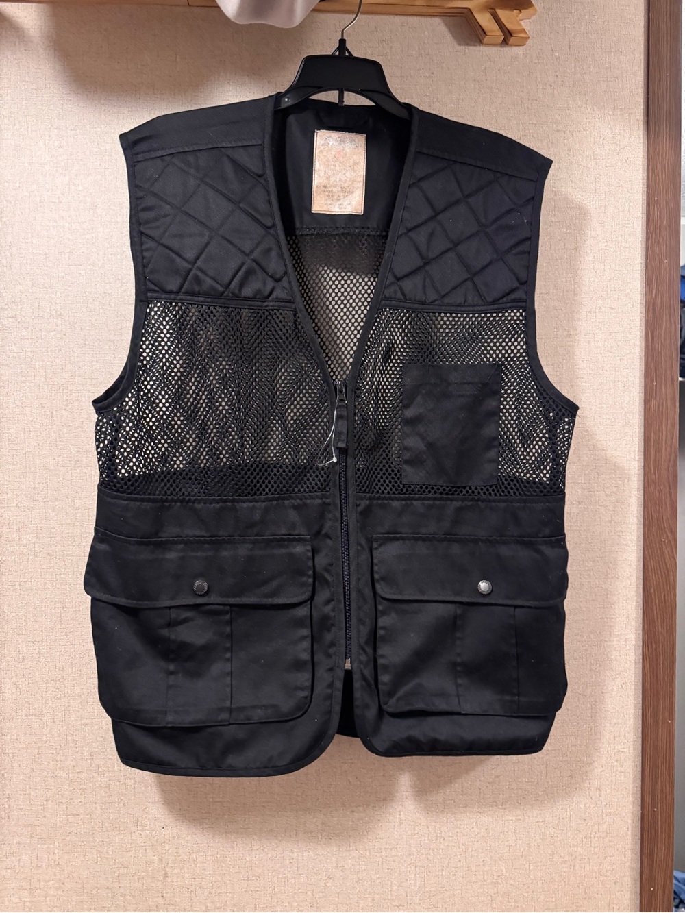 Black Men's Utility Mesh Zip Vest